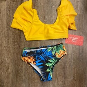 Girl two piece bathing suit size 3-4 years